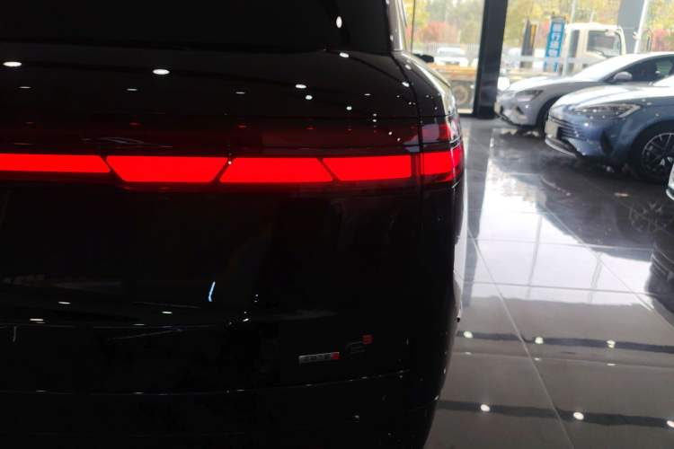 Used Denza N9 2025 Flagship Model
