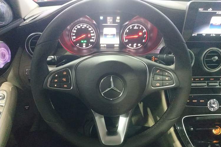 Used Mercedes-Benz C-Class 2018 C 180 L Fashion Model