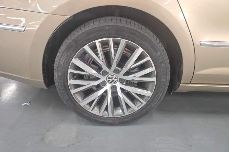 Used Volkswagen FAW-Volkswagen CC 2016 2.0 TSI Luxury Model Right Rear Wheel Hub