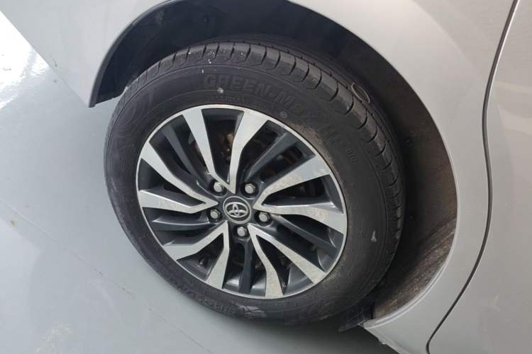 Used Toyota Corolla 2017 Revised Dual-Engine 1.8L E-CVT Leading Edition
