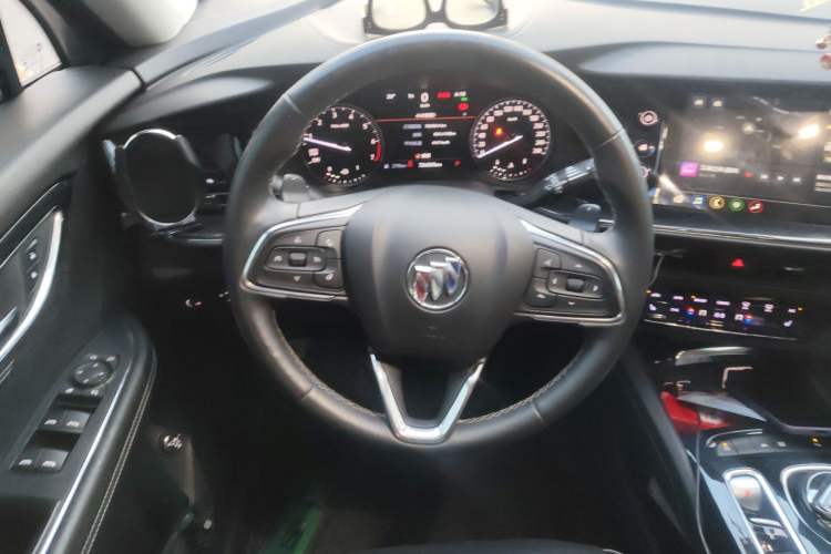 Used Buick Envision 2022 Encore Plus 652T Five-Seat Luxury Model
