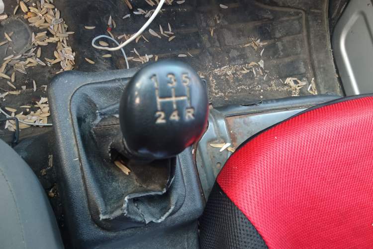 Used Wuling Zhiguang 2020 1.2L Van Utility Model China VI Emission Standard 2 Seats LSI