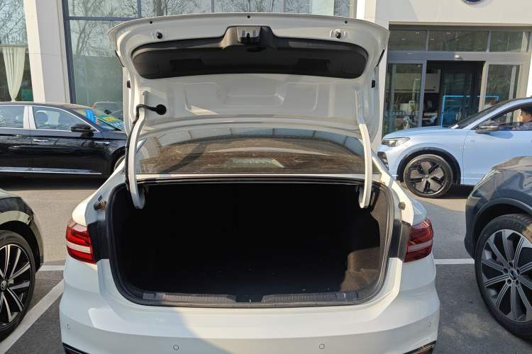 Used Volkswagen Lavida 2024 300TSI DSG Starry Sky Leading Edition Trunk