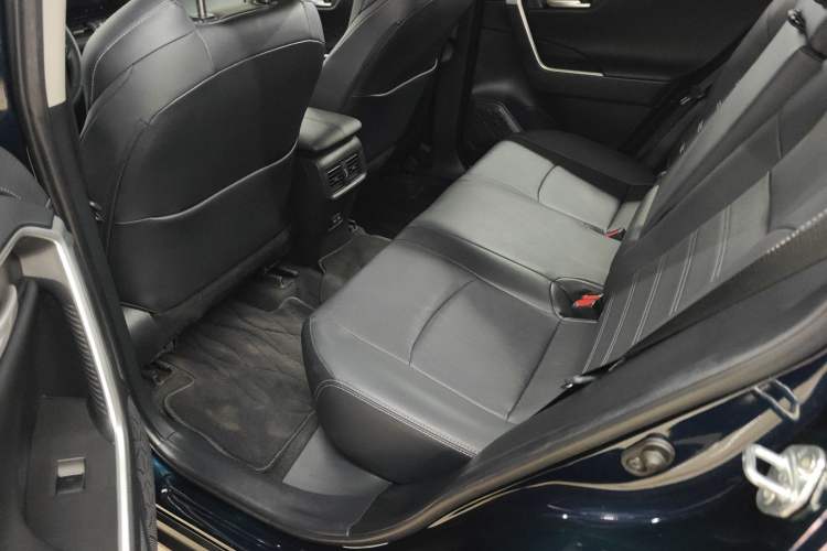 Used Toyota Wildlander 2023 2.0L CVT Four-Wheel Drive Luxury PLUS Edition