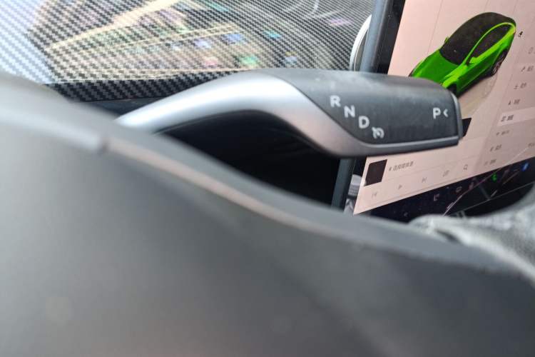 Used Tesla Model Y 2022 Long-Range All-Wheel-Drive Version
