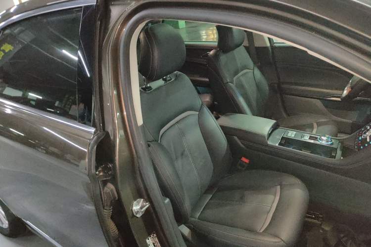 Used Ford Taurus 2017 EcoBoost 245 Luxury Model
