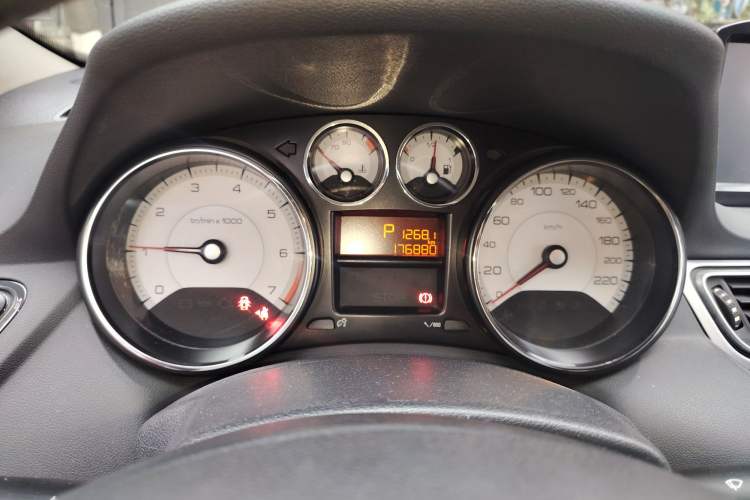 Used Peugeot 308 2013 1.6L Automatic Fashion Model
