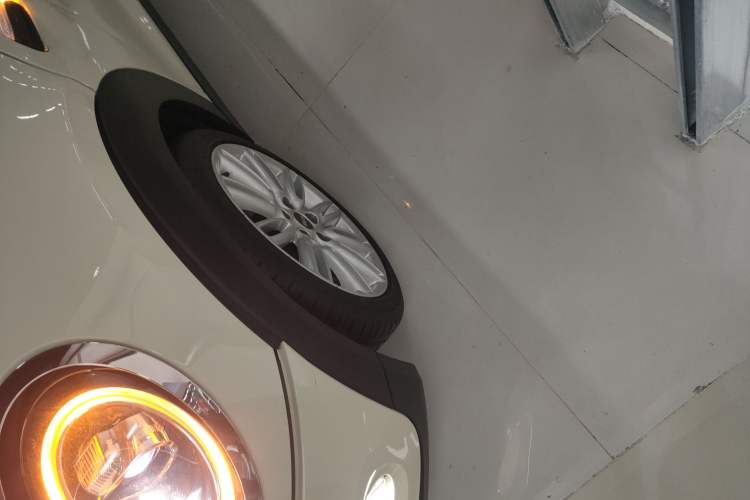 Used MINI MINI 2018 1.5T COOPER Artist Five-Door Edition
