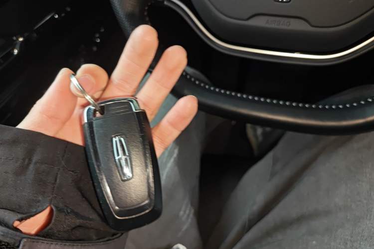 Used Lincoln Corsair 2023 2.0T Two-Wheel Drive Luxury Edition Vehicle Key