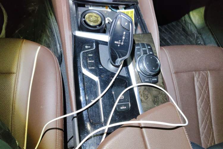 Used BMW 5 Series 2022 Restyled 525Li Luxury Package Gear Lever