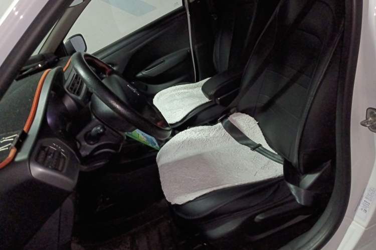 Used Citroen Elysee 2014 1.6L Manual Fashion Model CNG
