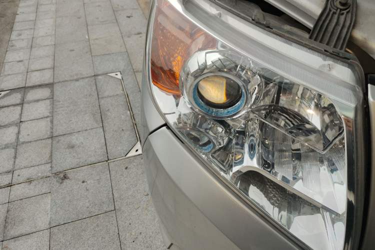 Used Dongfeng Yufeng 2021 2.3T Power King Front-Drive Van Long Wheelbase Mid-Roof 3-Seater China VI Standard M9T