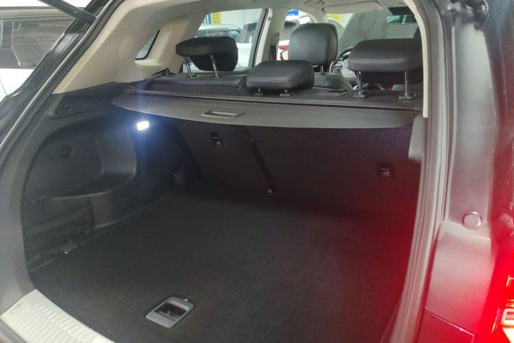 Used Hongqi HS5 2022 Revised Version 2.0T Smart Connect Flagship Edition
