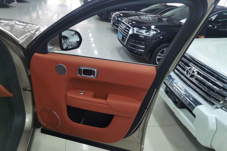 Used Li Auto L8 2024 Ultra Model
