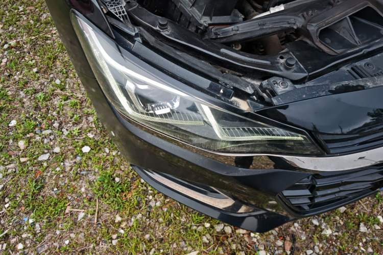 Used Chevrolet Monza 2019 RS 330T Automatic Comfort Edition China VI Standard Right Front Headlight