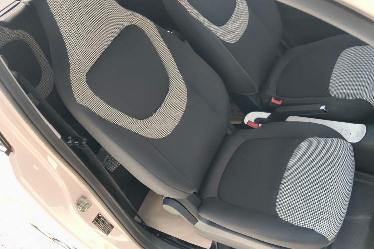 Used Wuling Hongguang MINIEV 2024 3rd Generation 215km Advanced Version Right Front Seat