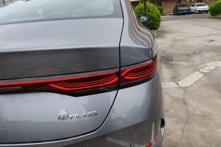 Used BYD Qin PLUS 2025 DM-i Smart Drive 55KM Leading Model
