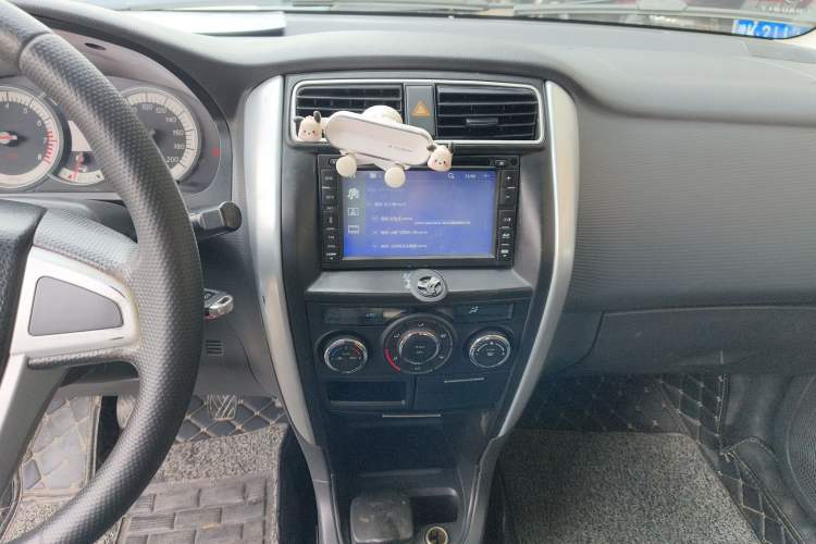 Used Suzuki Liana A6 2014 Hatchback 1.4L Manual Happiness Edition Audio And AC Panel