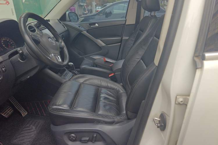 Used Volkswagen Tiguan 2012 1.8TSI Automatic All-Wheel Drive Elite Edition Left Front Seat