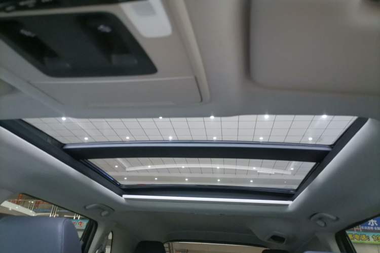 Used Honda Breeze 2023 240TURBO Two-Wheel-Drive Luxury Edition 5 Seats
