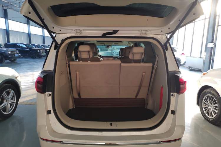 Used Buick GL8 2023 ES Lu Zun Comfort Model