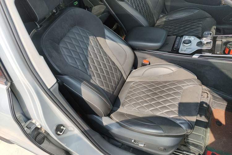 Used Hongqi HS5 2019 2.0T Smart Connect Flagship Edition Right Front Seat