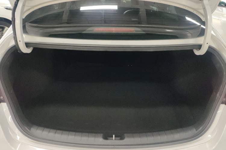 Used Hyundai Lafesta 2019 280TGDi Smart Speed Version China VI Standard Trunk