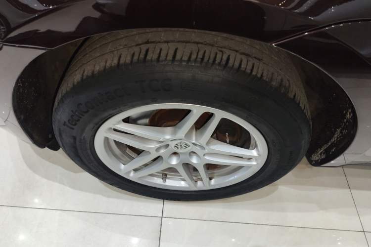 Used Porsche Macan 2018 Macan 2.0T Left Front Wheel Hub