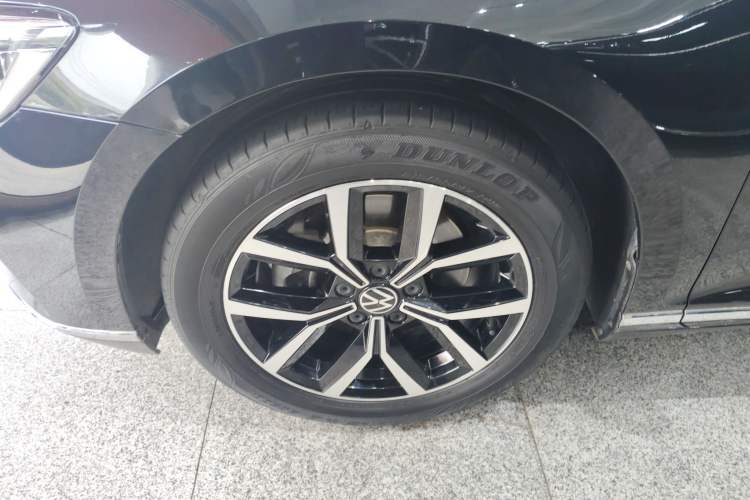 Used Volkswagen Magotan 2020 330TSI DSG Leading Model Left Front Wheel Hub