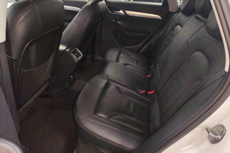 Used Audi Q3 2015 30 TFSI Comfort Model