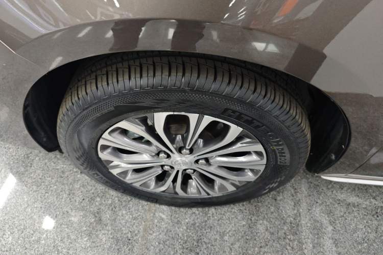 Used Buick GL8 2023 Land Executive Class Smart Enjoyment Model