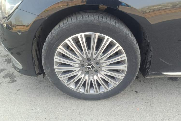 Used Mercedes-Benz E-Class 2021 Facelift E 300 L Stylish Edition