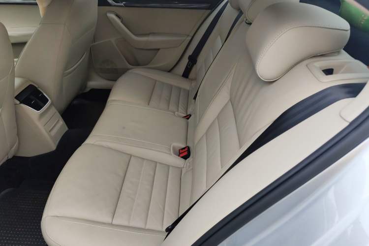 Used Skoda Octavia 2015 1.4TSI DSG Yijun Edition Left Rear Seat
