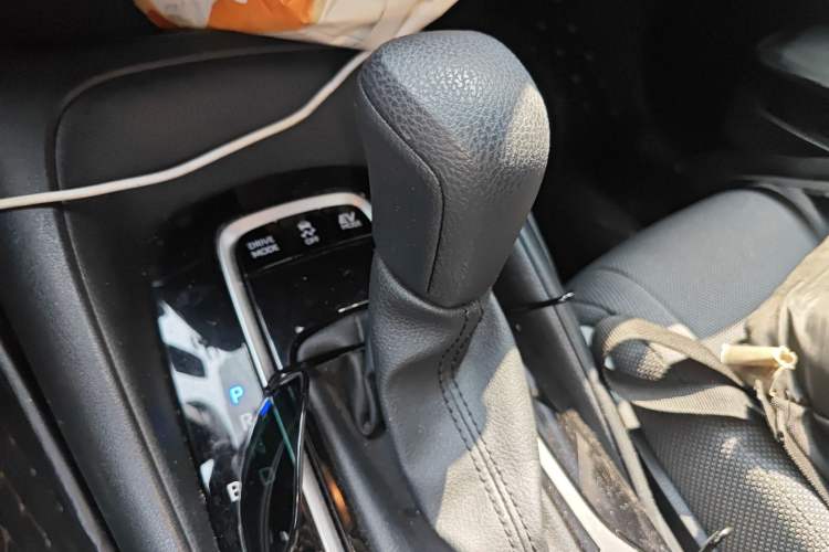 Used Toyota Levin 2022 Dual-Motor 1.8H E-CVT Leading Edition Gear Lever