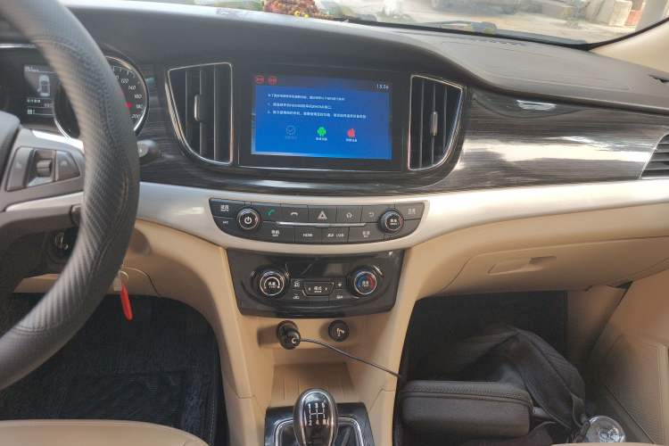 Used Baojun 730 2016 1.5L Manual Luxury Edition 7 Seats