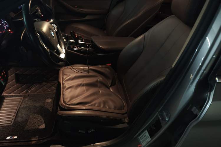 Used BMW 5 Series 2018 525Li Luxury Package Left Front Seat