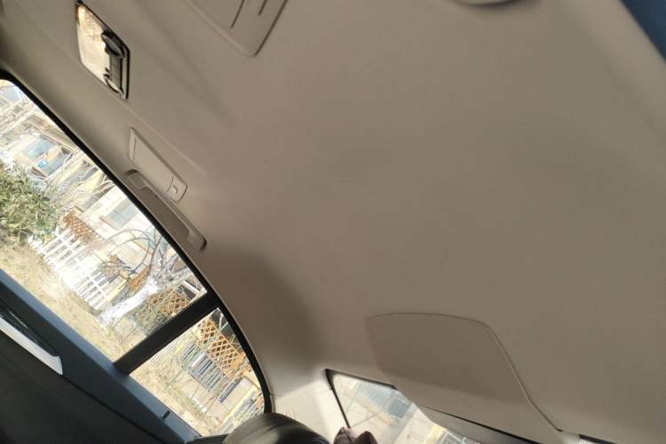 Used BMW 5 Series 2014 525Li Luxury Design Package
