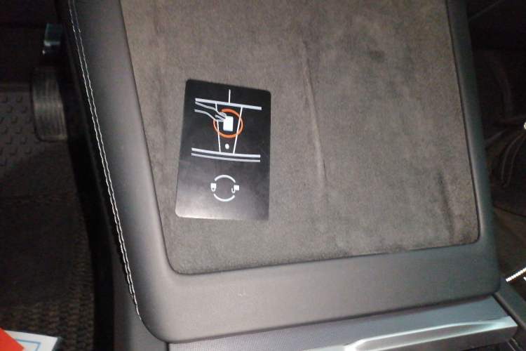 Used Tesla Model 3 2023 Rear-Wheel-Drive Version
