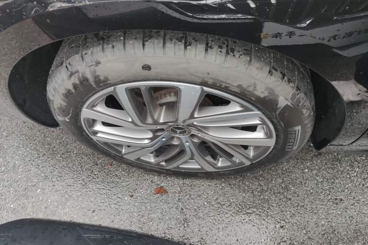 Used Mercedes-Benz E-Class 2024 E 300 L Stylish Model Right Rear Wheel Hub