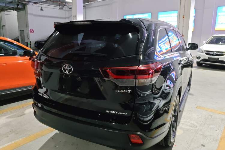 Used Toyota Highlander 2018 2.0T Four-Wheel Drive Knight Edition 7 Seats China VI Standard