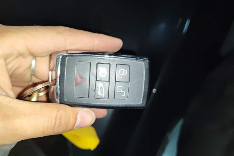 Used Land Rover Range Rover Evoque 2020 249 PS R-DYNAMIC S Sport Edition