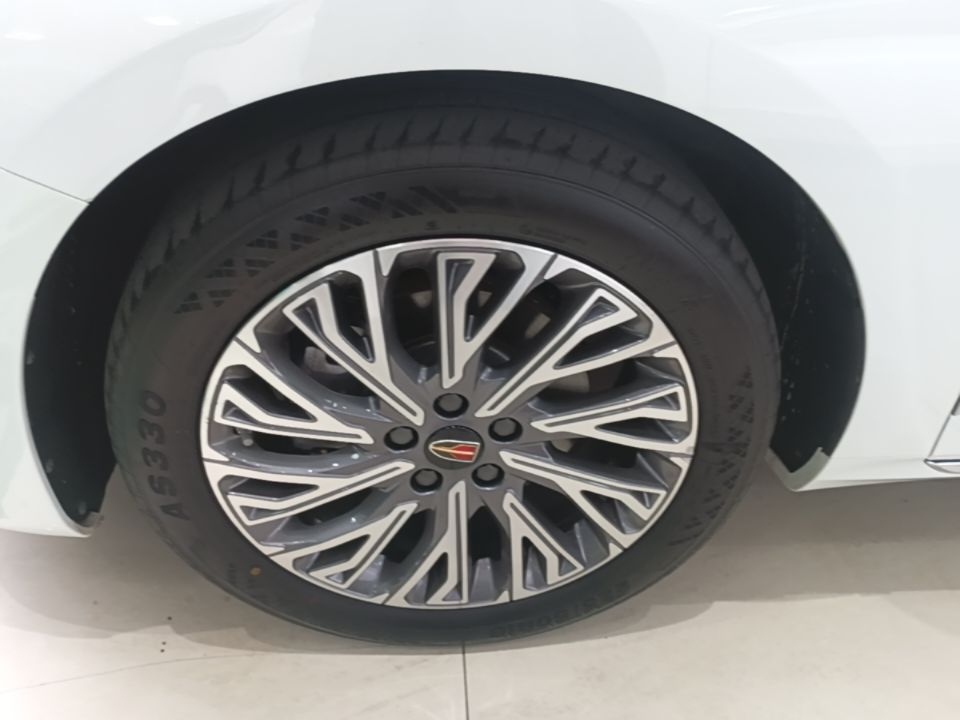 Hongqi H5 2023 2.0T Automatic Smart Connect Flagship Edition - Chinese Trim Ling — снимка 10