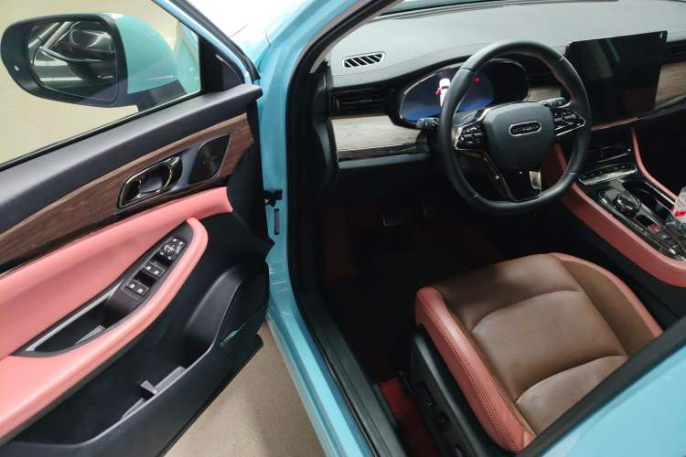 Used Skyworth HT-i 2022 1.5L PHEV 205KM Zhiyuan Edition Plus
