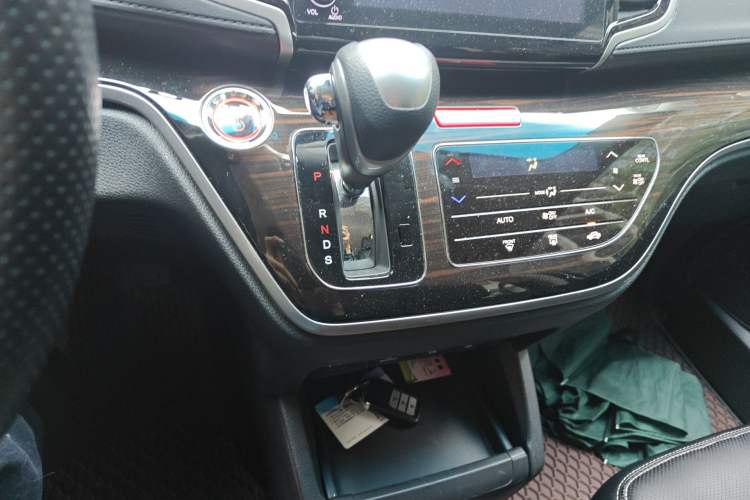 Used Honda Odyssey 2021 2.0L Rui-Changxiang Edition Gear Lever