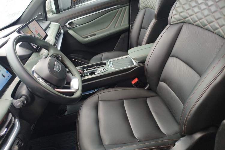 Used Geely Auto Haoyue L 2023 2.0T DCT Prestige Edition
