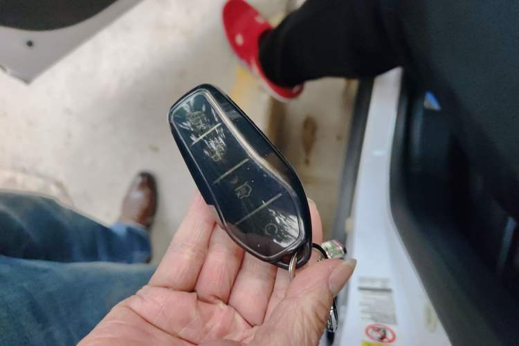 Used BYD Tang New Energy 2022 DM-i 252km Luxury Model Vehicle Key