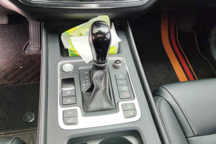 Used BYD Tang 2019 2.0T Automatic SmartConnect Luxury 7-Seater China VI Standard