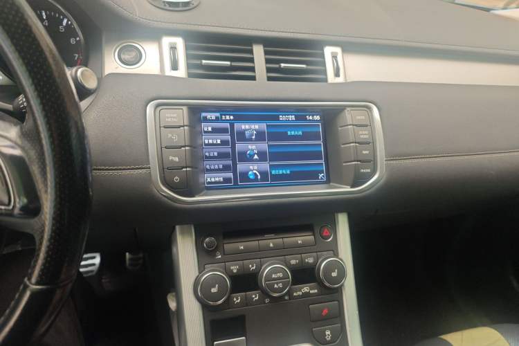 Used Land Rover Range Evoque 2012 2.0T 5-Door Ignite Edition Audio And AC Panel