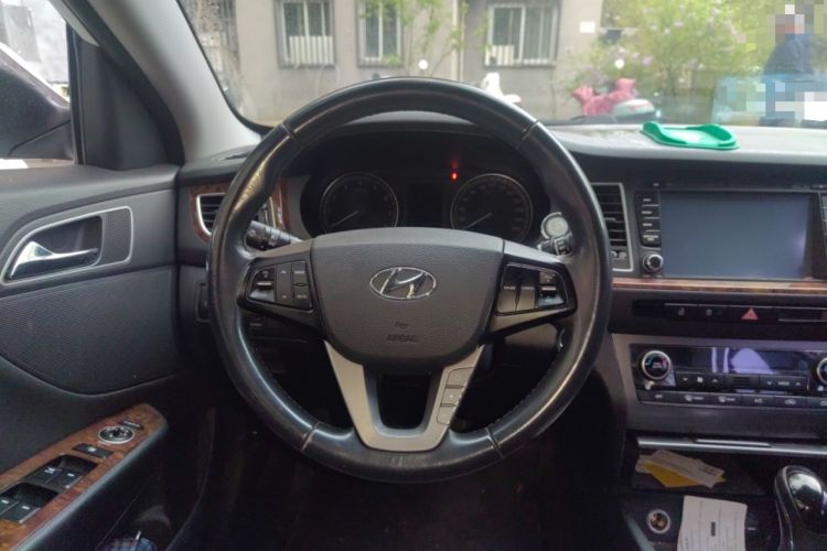 Used Hyundai Mistra 2014 1.8L Automatic Deluxe DLX Model Steering Wheel