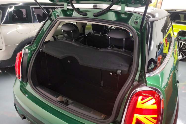 Used MINI 2022 1.5T COOPER Classic Edition